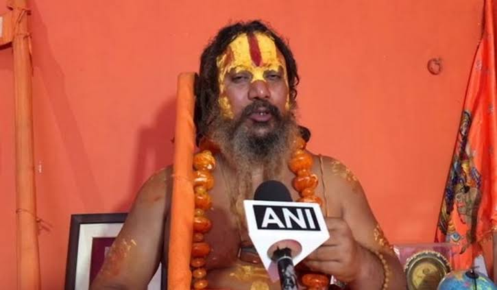 Jagadguru Paramhansacharya Challenged Rakesh Tikait: राकेश टिकैत को परमहंसाचार्य का चैलेंज, तीनों कृषि कानून बता दें टिकैत, उन्हें 1 करोड़ दूंगा