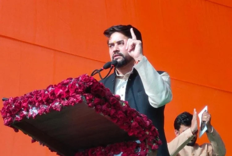 Anurag Thakur Said in Varanasi : वाराणसी में बोले अनुराग ठाकुर, यूपी में पहले से ज्यादा सीटें जीतेगी बीजेपी