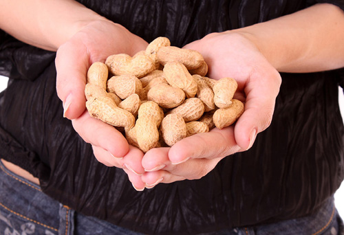 Benefits of Eating Peanuts मूंगफली खाने के फायदे