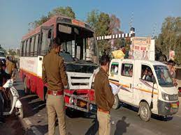 Collision Between 2 Roadways Buses: ड्राइवर की लाहपरवाही से 2 रोडवेज बसों में हुई टक्कर, बाल-बाल बचे यात्री