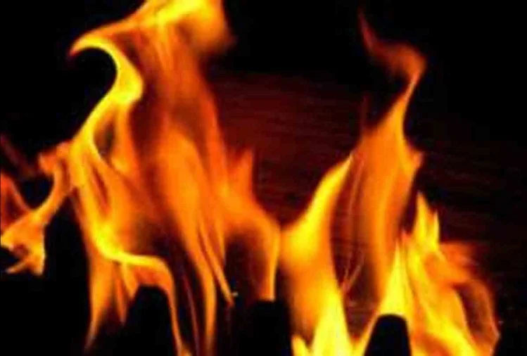 Massive Fire in Nursing Home : नर्सिंग होम में लगी भीषण आग, 28 मरीज व तीमारदार सुरक्षित निकाले