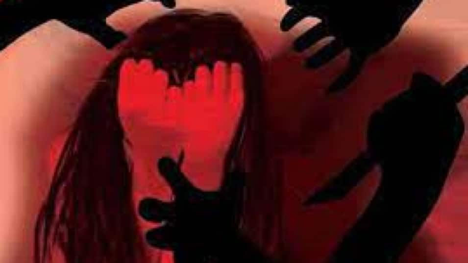 Minor Gang Rape : नाबालिग से गैंगरेप, आठ पर मुकदमा