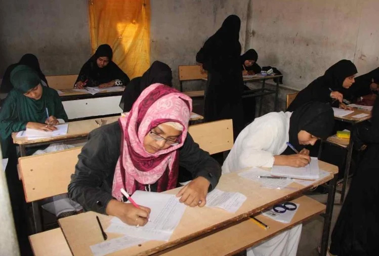 UP Madarsa Survey: 60 जिलों की सर्वे रिपोर्ट शासन को पहुंची,  8496 मदरसे गैर मान्यता प्राप्त