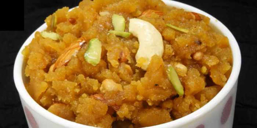 New Year with Sweet Dish नए साल की शुरुआत स्वीट डिश के साथ