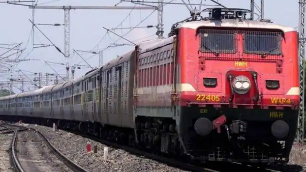 One and a Half Dozen Trains Will be Canceled in UP: उत्तर प्रदेश में 1 से 10 जनवरी तक रद्द हुईं डेढ़ दर्जन ट्रेनें, कई ट्रेनों का बदला रूट