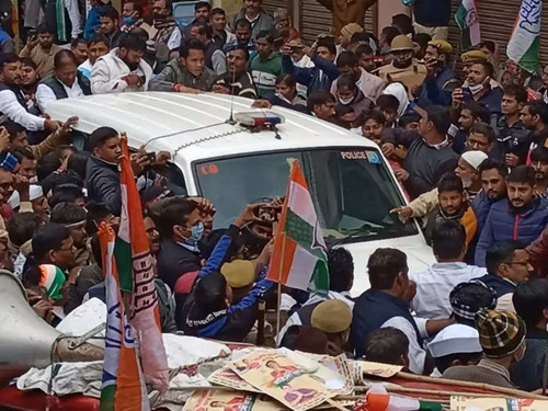 Priyanka Gandhi Interest In UP Amethi Seat : यूपी की अमेठी सीट पर प्रियंका गांधी की दिलचस्पी, राहुल-प्रियंका की पदयात्रा में उमड़ी भीड़ से मिली संजीवनी