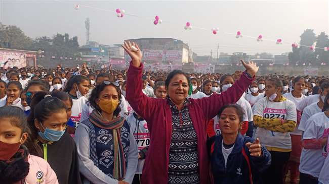 Girls Injured in Congress Marathon : कांग्रेस की मैराथन में लड़कियां घायल, अव्यवस्था के कारण मची भगदड़