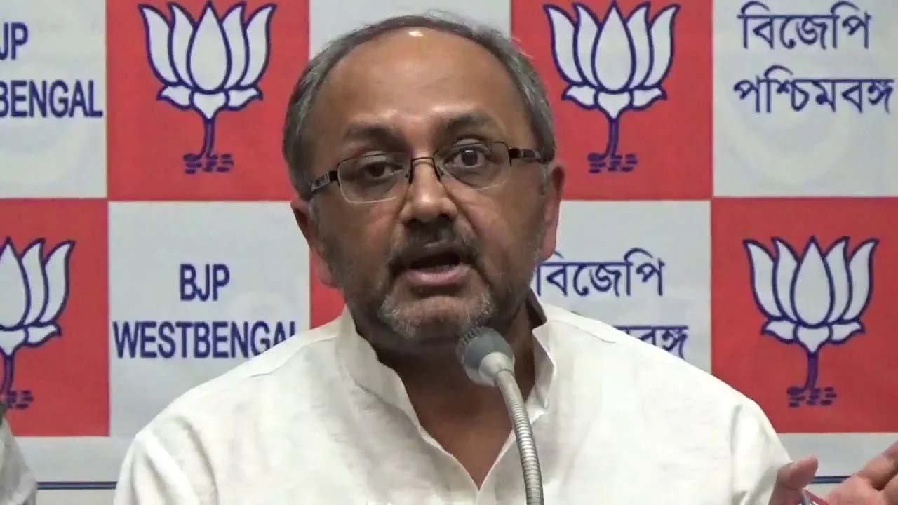 Minister Siddharth Nath Attacked : कैबिनेट मंत्री सिद्धार्थनाथ सिंह पर हमला, नामांकन करने से पहले हुई घटना