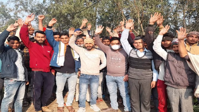 Voters did not Vote in Nagla Jatni Village : नगला जटनी गांव में मतदान का बहिष्कार, पोलिंग पार्टी को बैरंग लौटना पड़ा