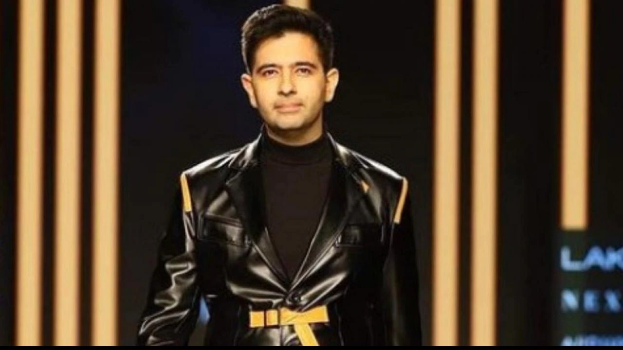 Raghav Chadha in Lakme Fashion Week 2022 : आप नेता राघव चंद्रा की मॉडलिंग में एंट्री, देखें ये शानदार अंदाज