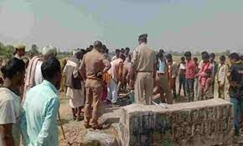 Dead Body of a Teenager was Found in Banda : बांदा में घर से सामने लाने निकले किशोर का शव मिला