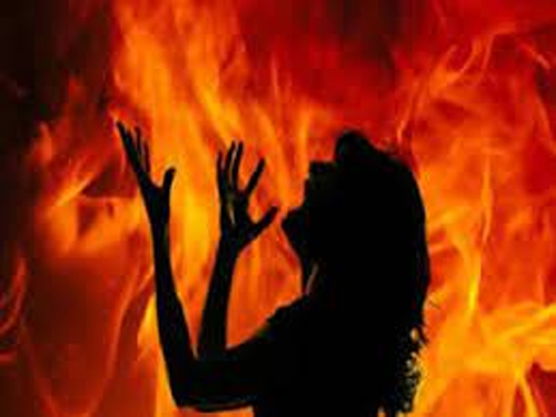 Girl Burnt alive by Fire in Shravasti : श्रावस्ती में आग से बच्ची जिंदा जली