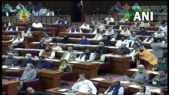 Pakistan Assembly PM no Confidence Motion : इमरान के खिलाफ अविश्वास प्रस्ताव खारिज, पीएम ने की संसद भंग करने की सिफारिश