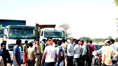 ट्रक की टक्कर से एक बाइक सवार की मौत, दूसरा गंभीर : One Died Road Accident in Hamirpur