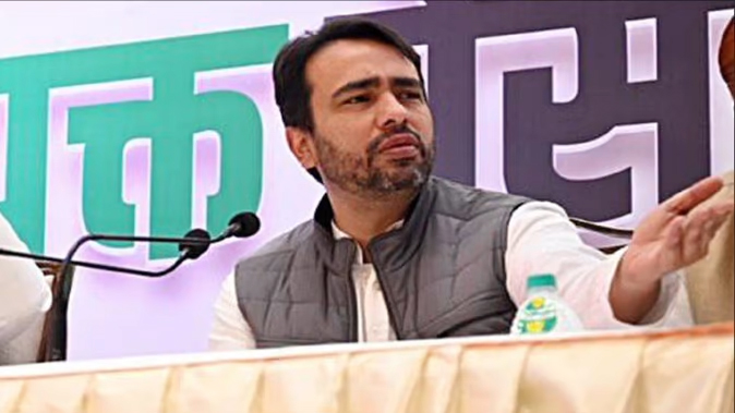 Jayant Chaudhary ने राहुल-अखिलेश का तंज कसते हुए कहा- ‘एक ऑल मोस्ट PM और दूसरे को कुर्सी जाने का एहसास तक नहीं’