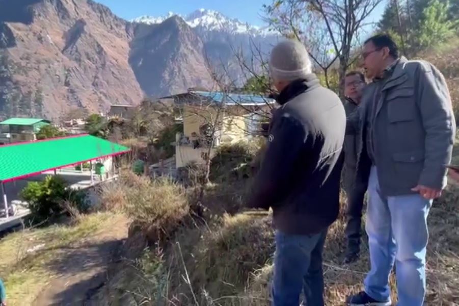 Joshimath Subsidence : PMO के अधिकारियों ने किया प्रभावित इलाकों का दौरा, जांच कर पेश करेंगे रिपोर्ट