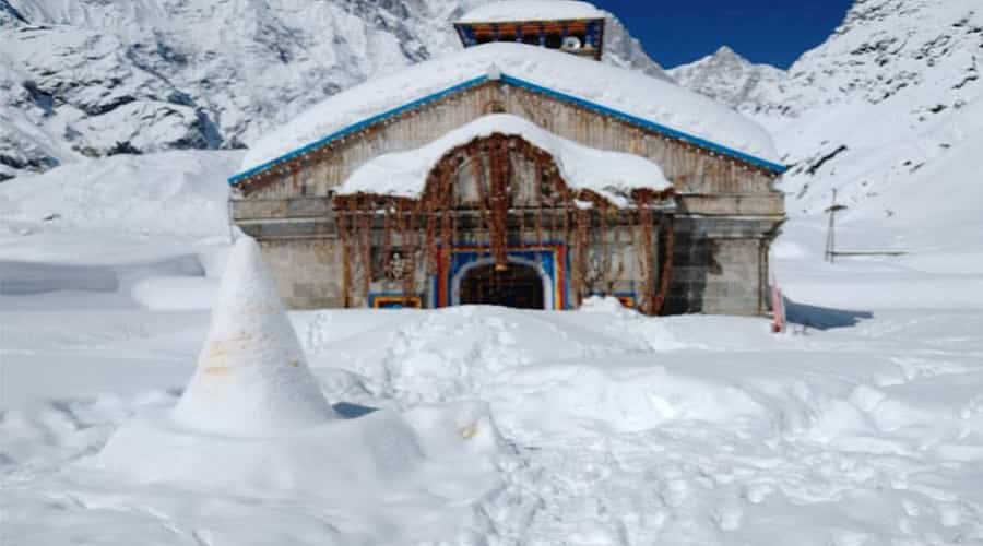 Weather Update: केदारनाथ धाम में हुई भारी बर्फबारी, आगामी 26 जनवरी तक बारिश-बर्फबारी का अनुमान