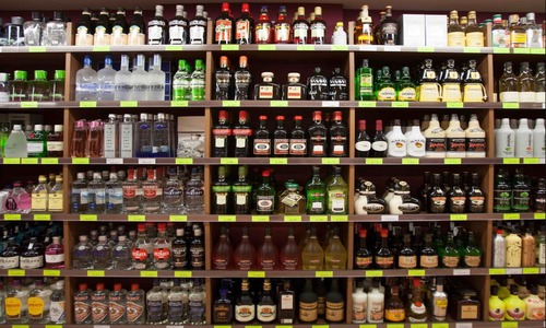 Liquor Price Hike :  शराब और बीयर पीने वालों के लिए बुरी खबर, सरकार ने जारी किए नए रेट