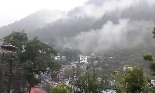 Uttarakhand Weather: उत्तराखंड में आज बदल सकता है मौसम का मिजाज, इन इलाकों बारिश होने की संभावना