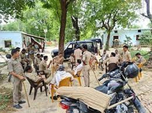 Ambedkar Nagar News: युवक पर गिरा ट्रांसफाॅर्मर, मौके पर हुई मौत, पुलिस कर रही मामले की जांच