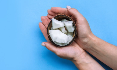 Coconut eating benefits: नारियल का सेवन होता है बेहद फायदेमंद, इन बिमारियों कर सकता है दूर