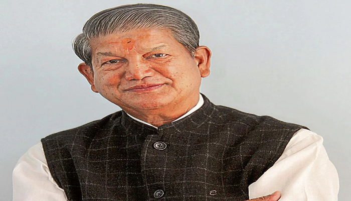 Harish Rawat: पूर्व सीएम हरीश रावत का शुगर मिल पर धरना जारी, सुबह हैडपंप से नहाते आए थे नजर