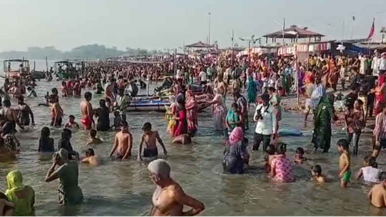 Ganga Dussehra 2023: गंगा दशहरा पर पहुंचे लाखों श्रद्धालु, लगाई आस्था की डुबकी,जानिए क्या है मान्यता?