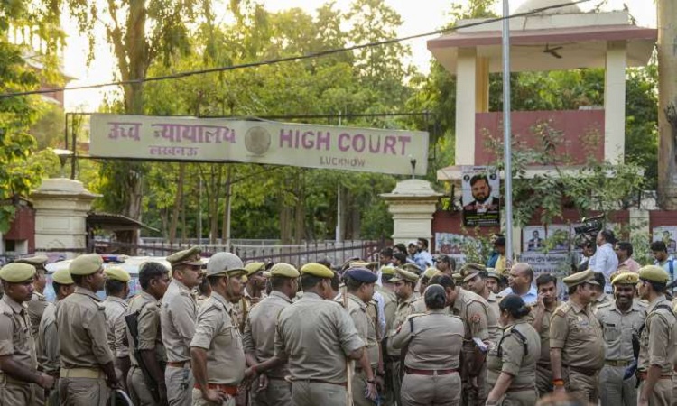 Lucknow Court Firing: जीवा की पोस्टमार्टम रिपोर्ट में बड़ा खुलासा, मारी गई थी 6 गोलियां