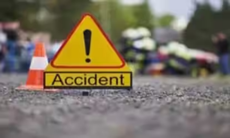 Muzaffarnagar Accident: हादसा! डग्गामार वाहनों के टकराने से भीषण सड़क दुर्घटना, 2 लोगों की मौके पर मौत, 15 गंभीर रूप से घायल