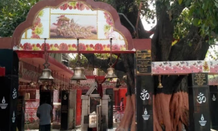 उन्नाव के शिव मंदिर में विशेष समुदाय के व्यक्ति ने भक्तों पर किया हमला