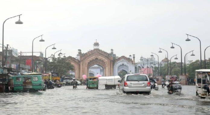 Lucknow News : उत्तर प्रदेश में पिछले 24 घंटे में सामान्य से 210% अधिक बारिश