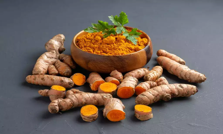 Raw Turmeric Benefits: इम्यून सिस्टम को मजबूत करने से लेकर कई रोगों के लिए लाभदायक है कच्ची हल्दी, जाने इसके फायदें