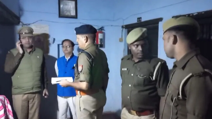 Varanasi news: वाराणसी में 4 पर्यटकों ने किया सुसाइड, जांच में जुटी पुलिस