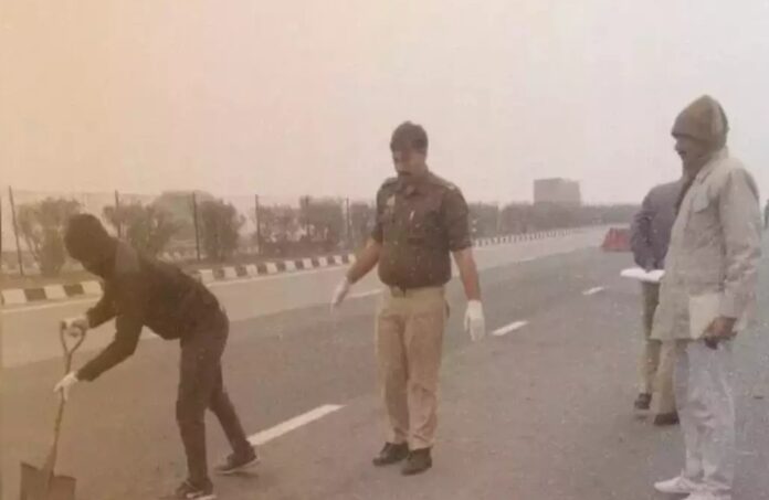 Accident on Agra-Lucknow Expressway