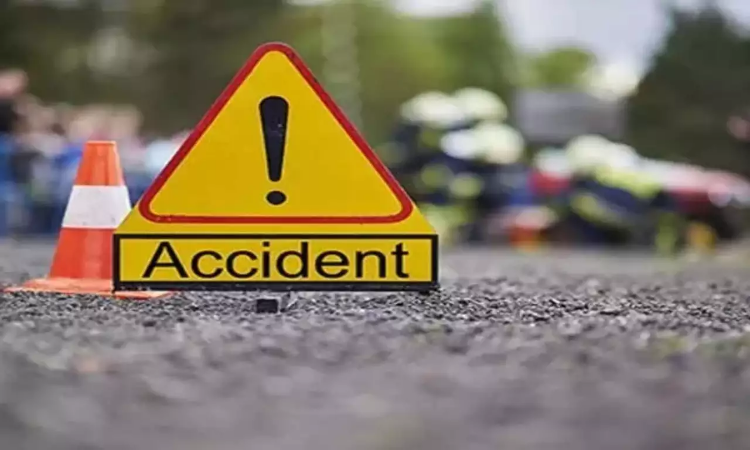 Ghaziabad Accident: हिट एंड रन का रूह कंपा देने वाला मामला! रातभर आदमी के उपरे से गुजरती रही गाड़ियां  