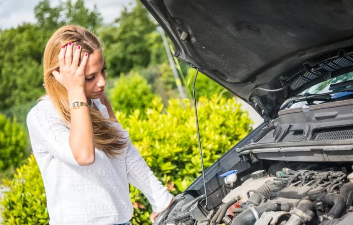 Car Maintenance Tips: लापरवाही की वजह से कबाड़ में बेचनी पड़ सकती है नई कार