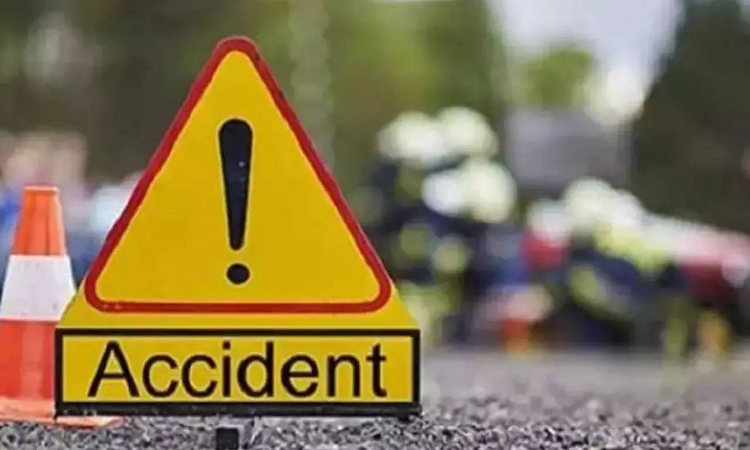 Hardoi Accident: कोहरे के चलते रोडवेज और डबल डेकर बस में हुई भीषण टक्कर, एक की मौत, कई घायल