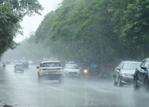 UP Weather Update: अगले दो दिनों में फिर बदलेगा मौसम! जानें क्या कहती है IMD की ताजा रिपोर्ट