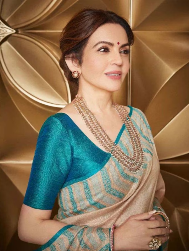 Nita Ambani का महारानी लुक