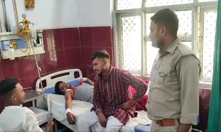 UP News: मौसेरे भाई ने किया दूल्हे पर बन्दुक से हमला, शादी में ना बुलाने की सज़ा