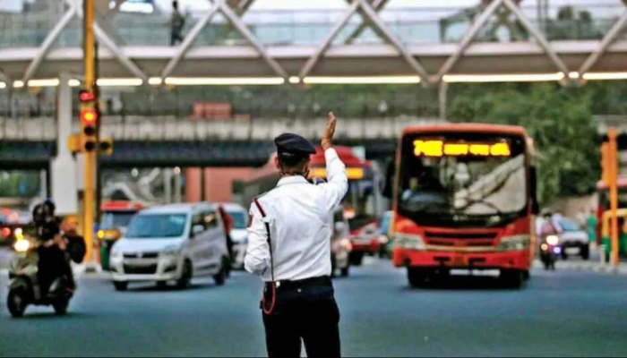 Noida Traffic: दो दिन में 86 वाहन जब्त, 12 हजार से ऊपर का कटा चालान