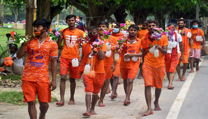 Kanwar Yatra 2024: सावन के पूरे महीने बंद रहेगी कांवड़ रूटों पर मीट की दुकानें, फरमान जारी