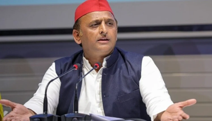 Akhilesh Yadav: सपा अध्यक्ष के बयान से सियासत में मची हलचल, ‘मैंने MY समीकरण को…’