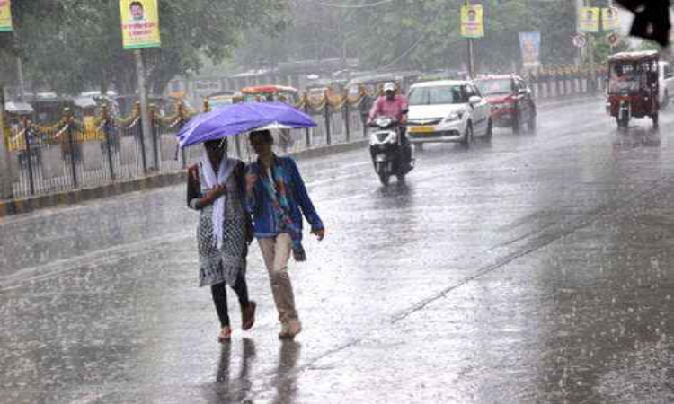 UP Weather: यूपी के इन जिलों में भारी बारिश की चेतावनी, जानिए अपने शहर का हाल