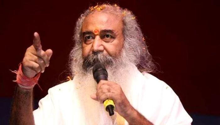 Acharya Pramod Krishnam: अयोध्या दुषकर्म मामले में भड़के आचार्य, बोले- ‘उस बच्ची से…’